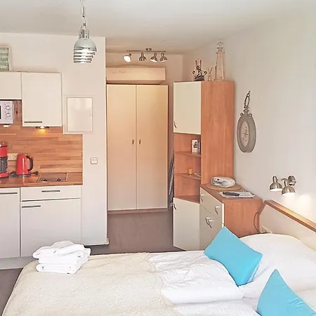 Apartamento Yachthafenresidenz-wohnung-8309-820